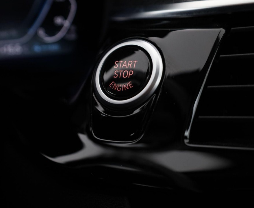 BMW Seria 5 530e xDrive M-Sport - foto 20