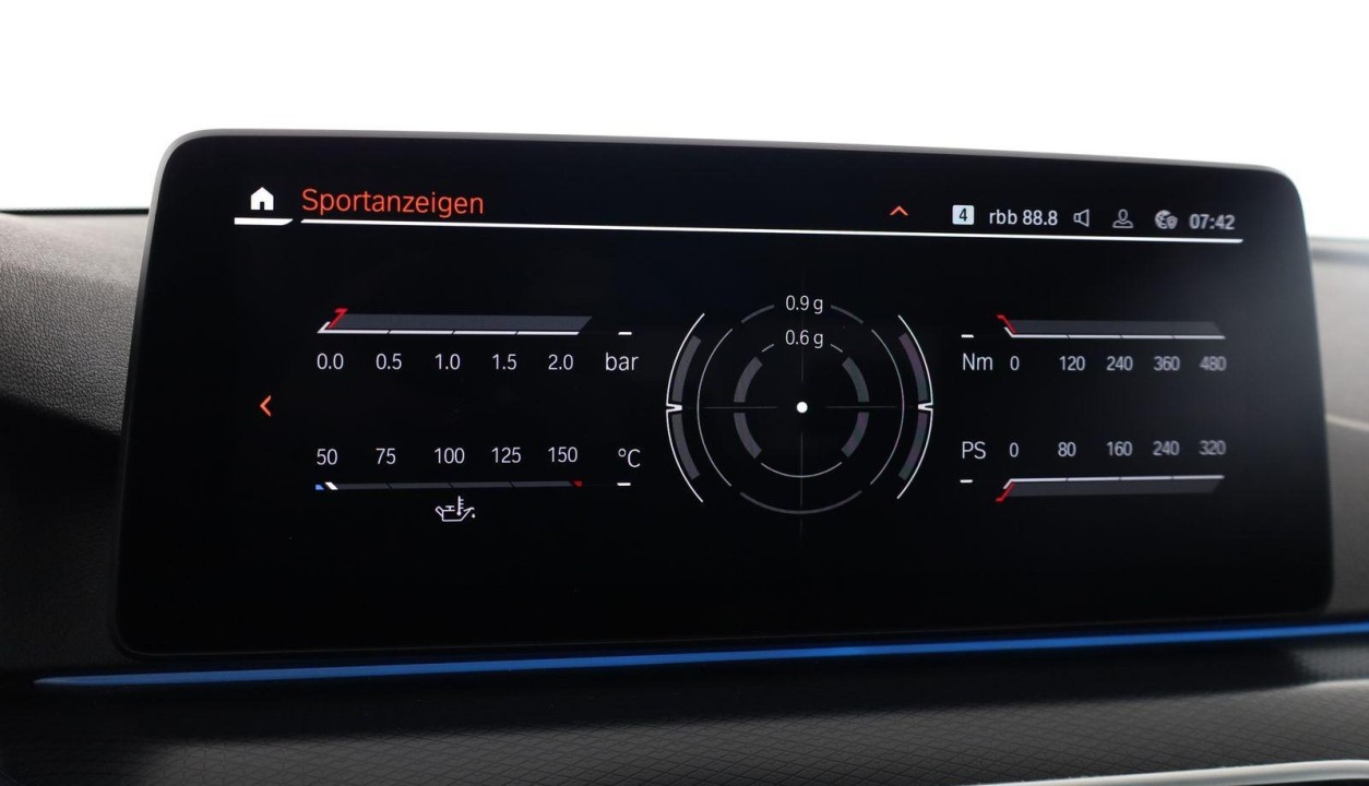 BMW Seria 5 530e xDrive M-Sport - foto 13