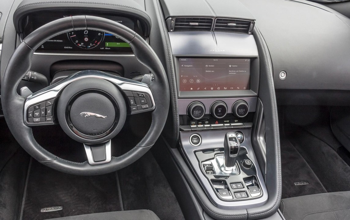 Jaguar F-Type P300 - foto 15