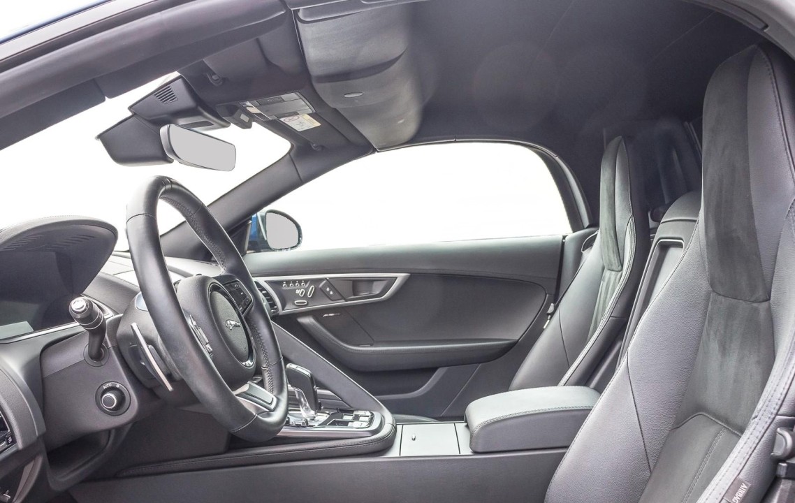 Jaguar F-Type P300 - foto 9