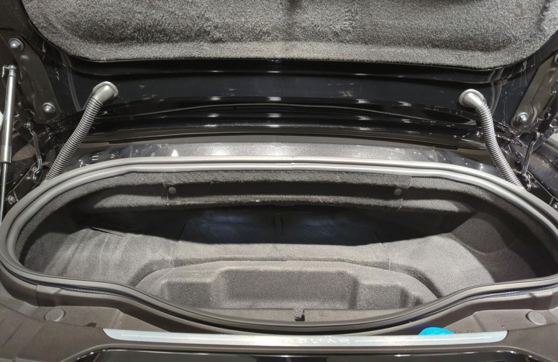 Jaguar F-Type P300 R-Dynamic - foto 14