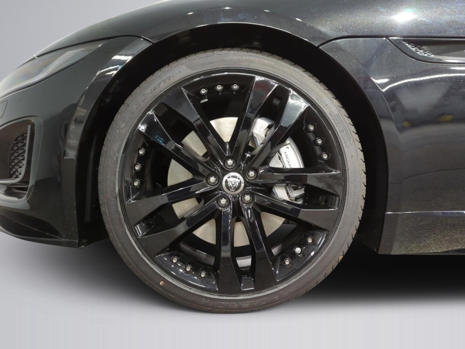 Jaguar F-Type P300 R-Dynamic - foto 15