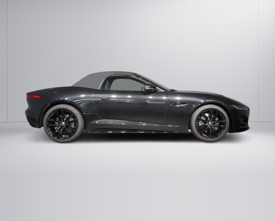 Jaguar F-Type P300 R-Dynamic (2)