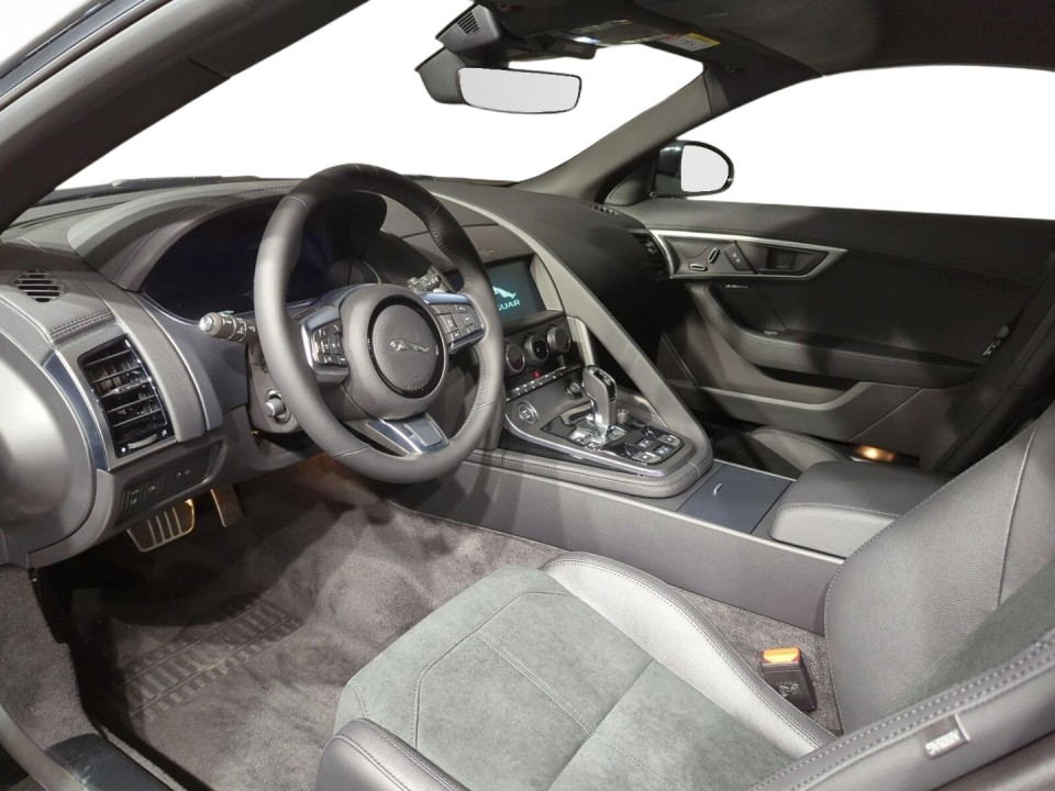 Jaguar F-Type P300 R-Dynamic - foto 9