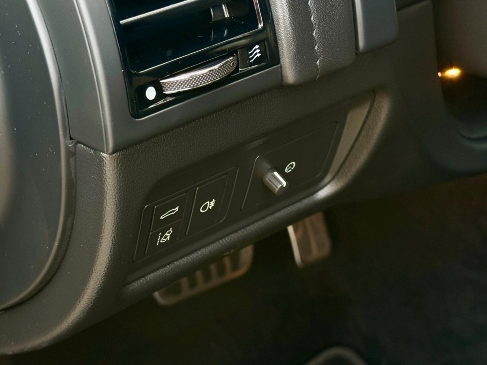 Jaguar F-Type P450 AWD R-Dynamic - foto 16