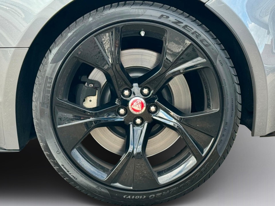 Jaguar F-Type P450 AWD R-Dynamic - foto 26