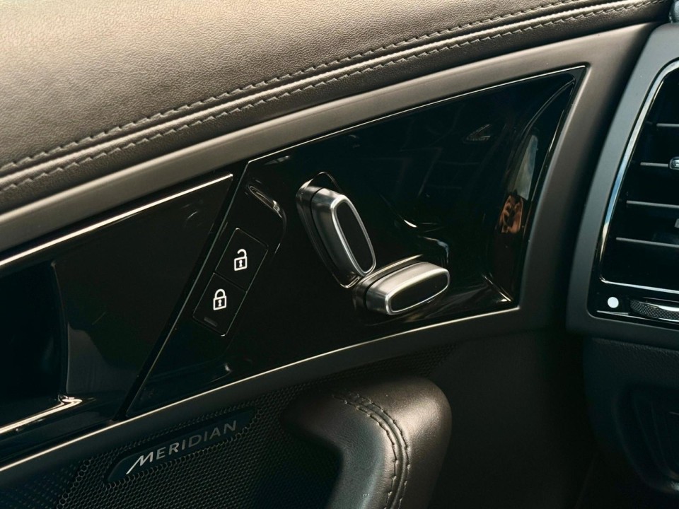 Jaguar F-Type P450 AWD R-Dynamic - foto 17