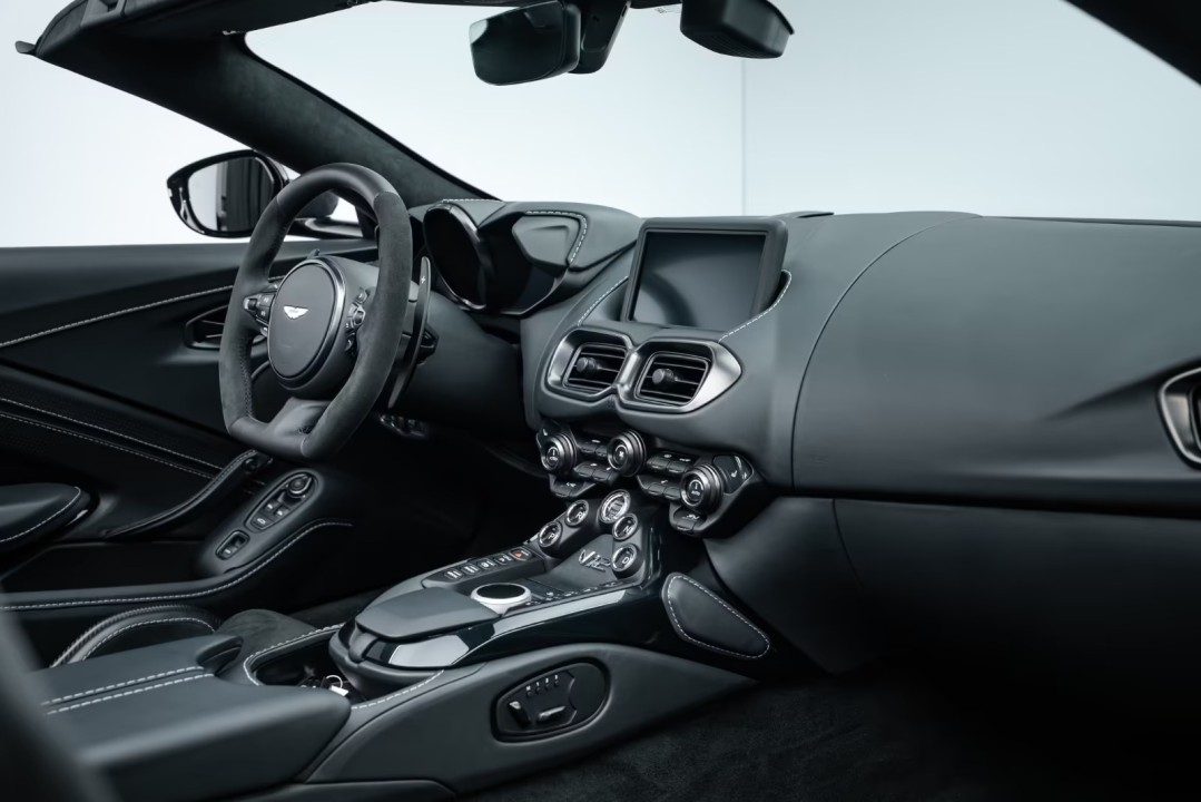 Aston Martin Vantage V12 Roadster - foto 7