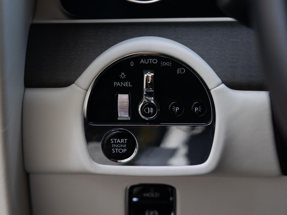 Rolls-Royce Spectre - foto 16