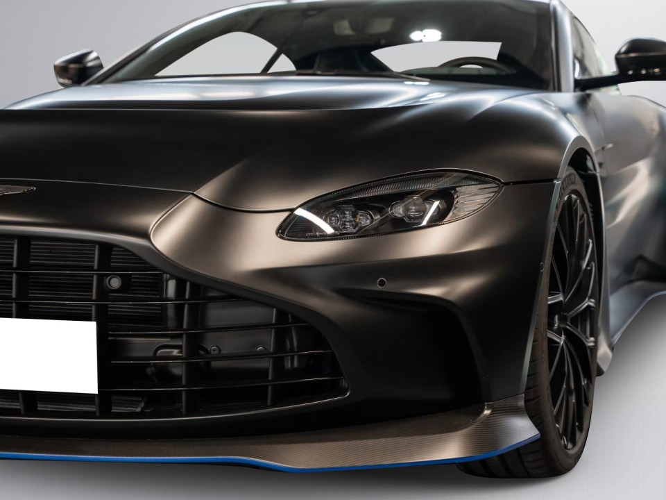 Aston Martin Vantage V12 - foto 22