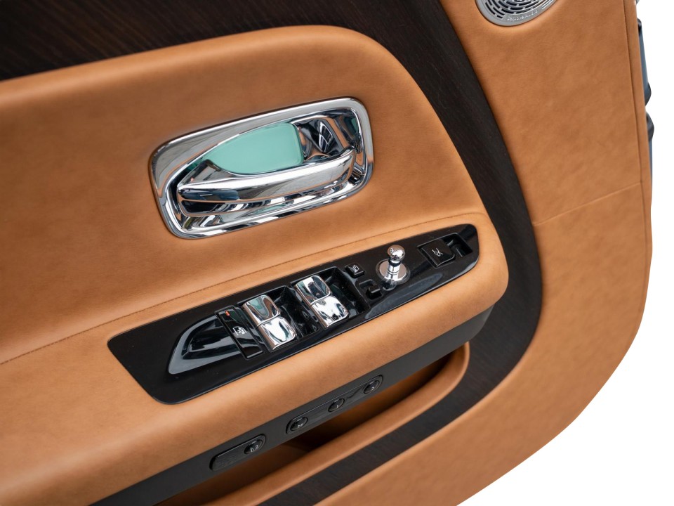 Rolls-Royce Spectre - foto 17