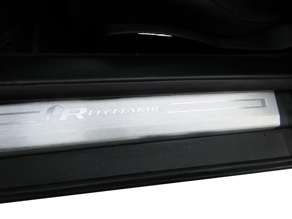 Jaguar F-Type P300 R-Dynamic - foto 20