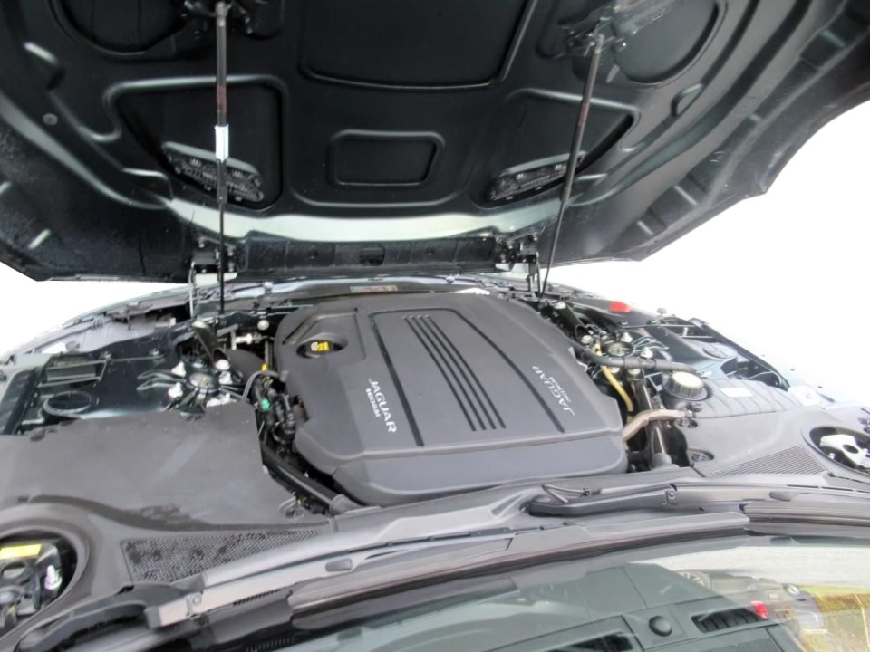 Jaguar F-Type P300 R-Dynamic - foto 22