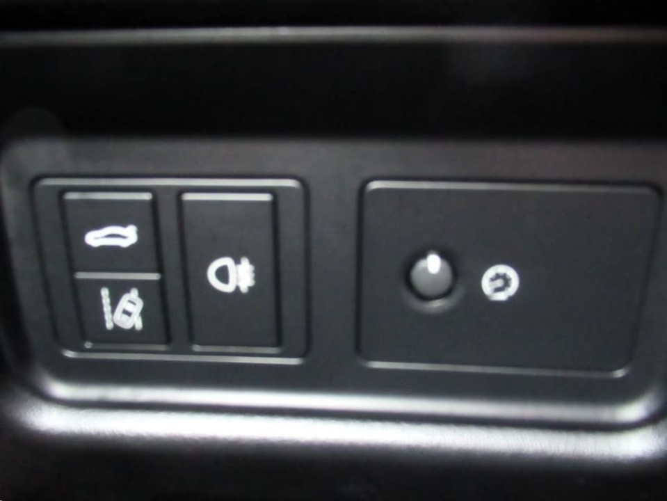 Jaguar F-Type P300 R-Dynamic - foto 17