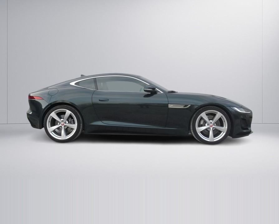 Jaguar F-Type P300 R-Dynamic (2)