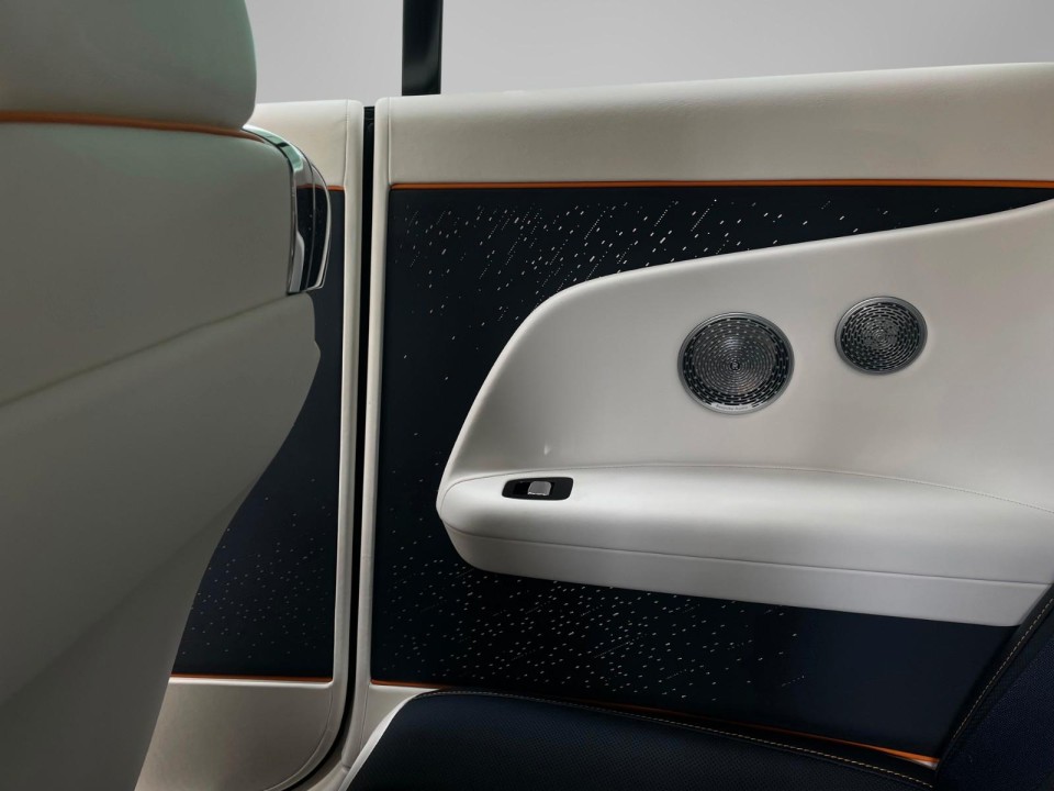 Rolls-Royce Spectre - foto 21