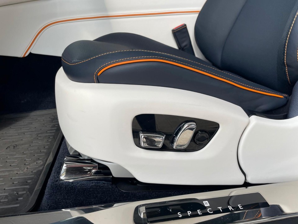 Rolls-Royce Spectre - foto 20