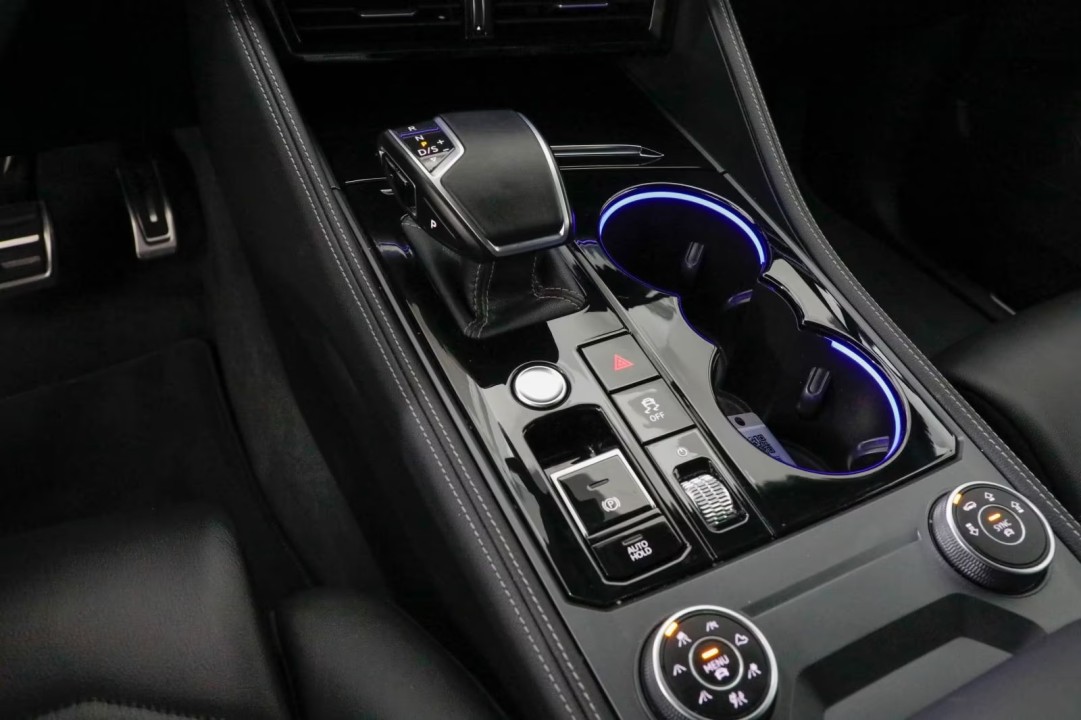 Volkswagen Touareg V6 TDI R-Line - foto 13