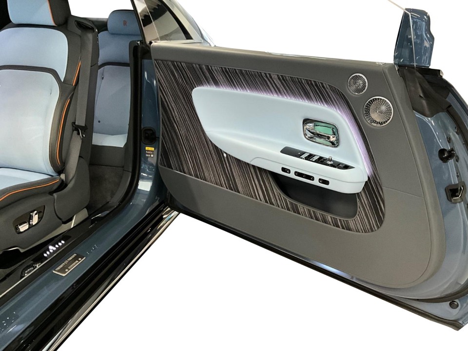 Rolls-Royce Spectre - foto 18