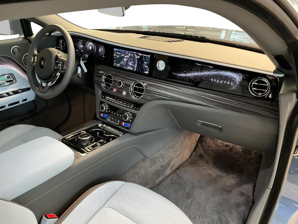 Rolls-Royce Spectre - foto 14