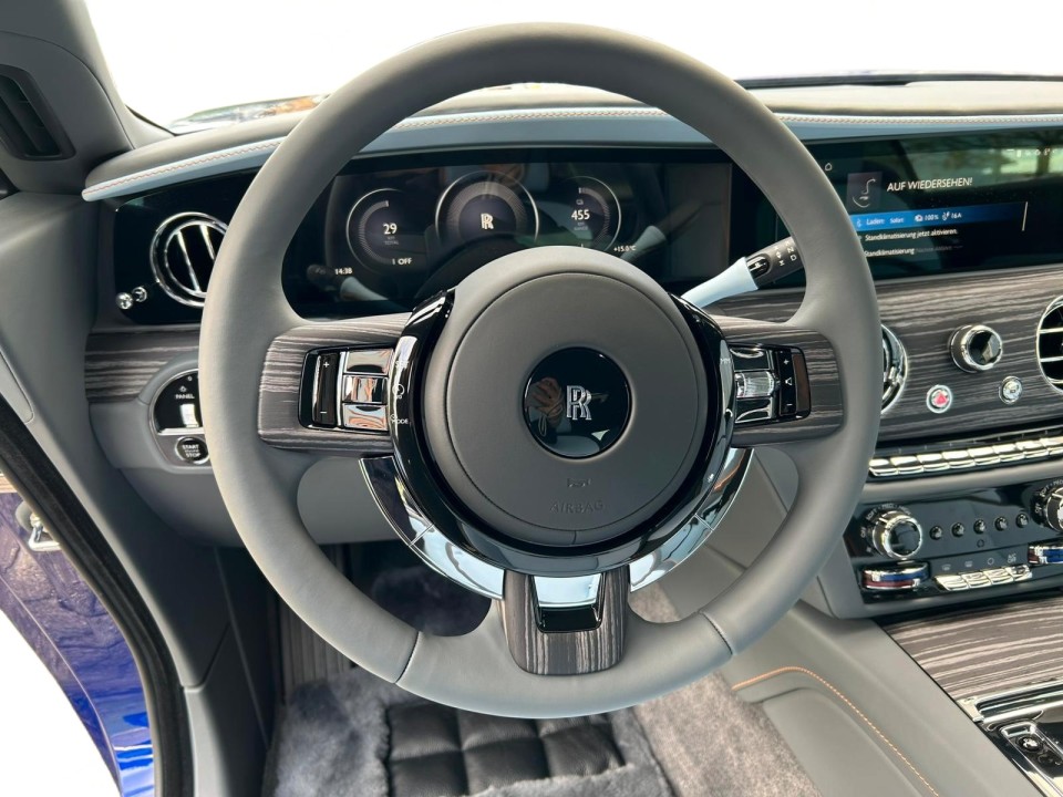 Rolls-Royce Spectre - foto 12