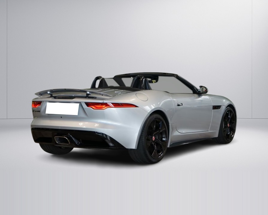 Jaguar F-Type P300 R-Dynamic (2)