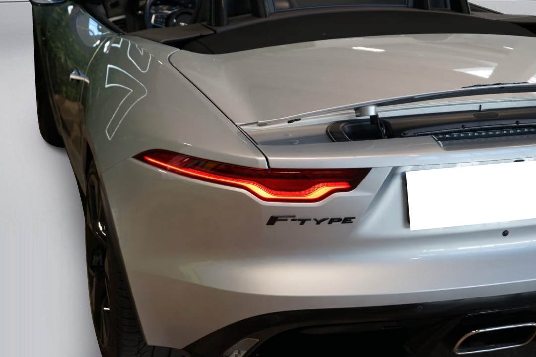 Jaguar F-Type P300 R-Dynamic - foto 25