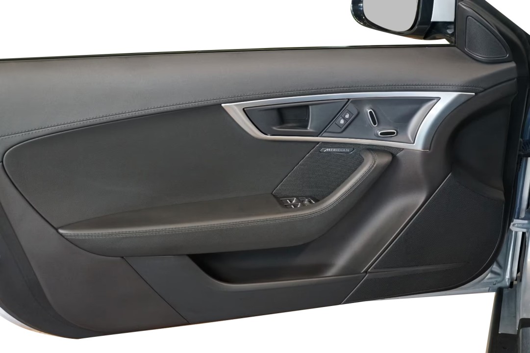 Jaguar F-Type P300 R-Dynamic - foto 21