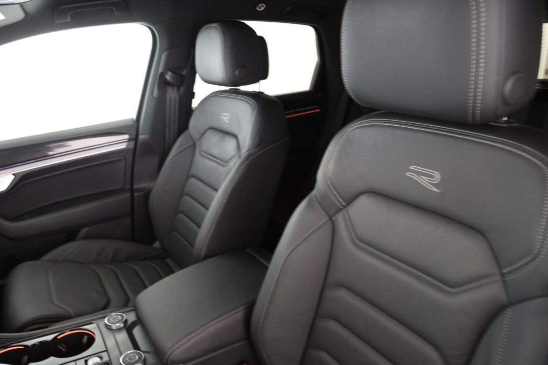 Volkswagen Touareg V6 TDI R-Line - foto 7