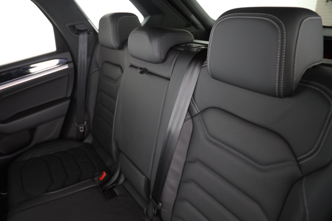 Volkswagen Touareg V6 TDI R-Line - foto 8