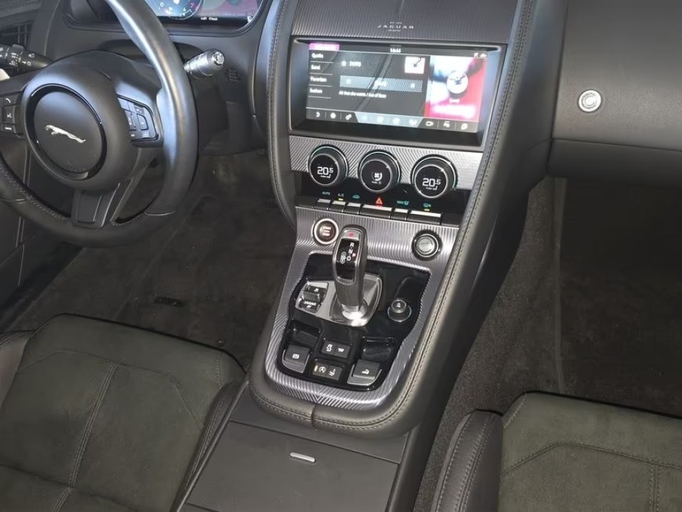 Jaguar F-Type P450 R-Dynamic - foto 9