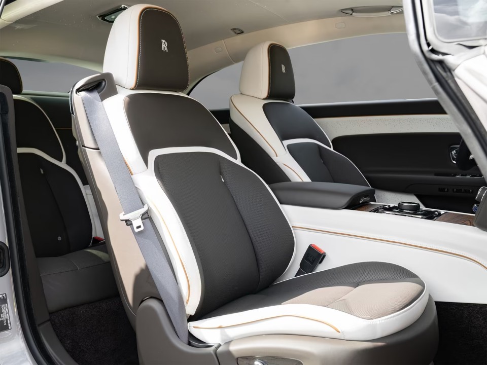 Rolls-Royce Spectre - foto 13