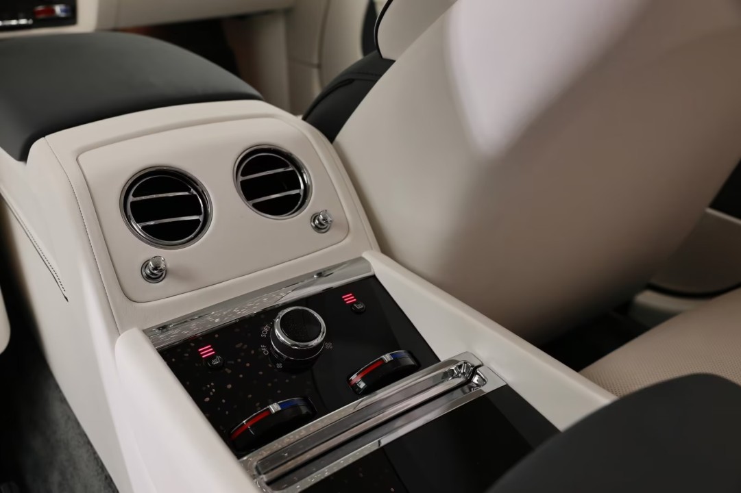 Rolls-Royce Spectre - foto 20