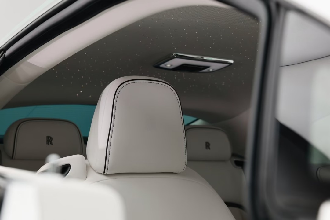 Rolls-Royce Spectre - foto 21