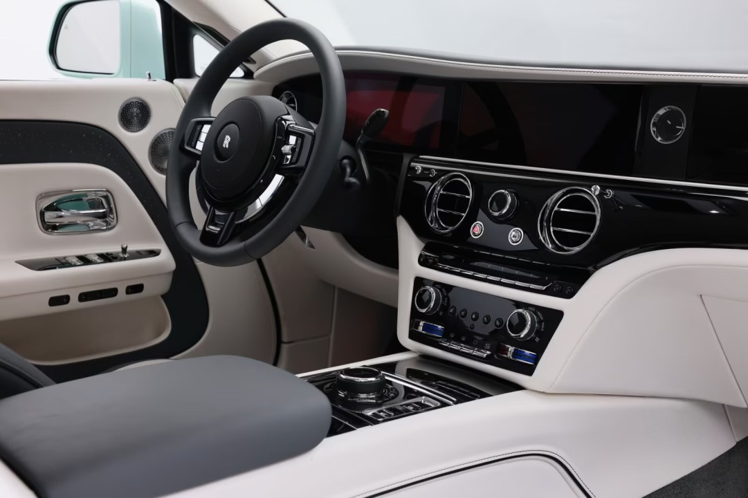 Rolls-Royce Spectre - foto 12