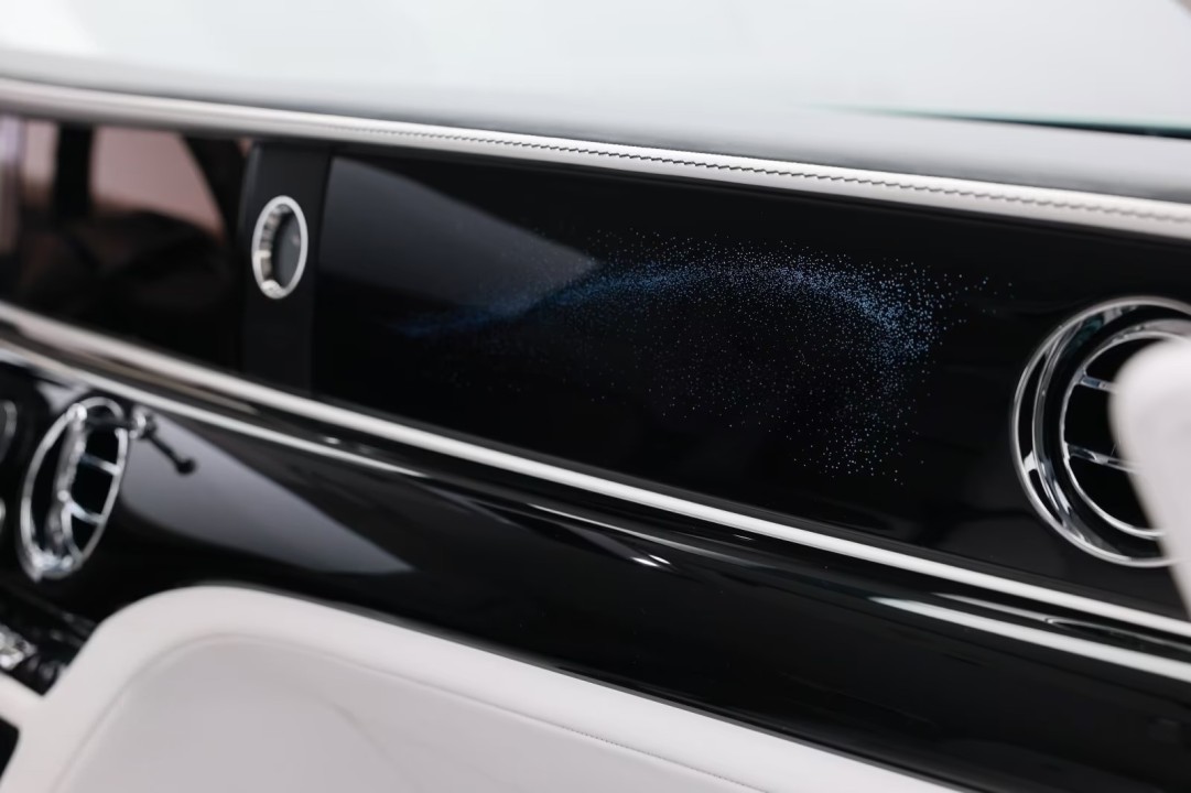 Rolls-Royce Spectre - foto 19