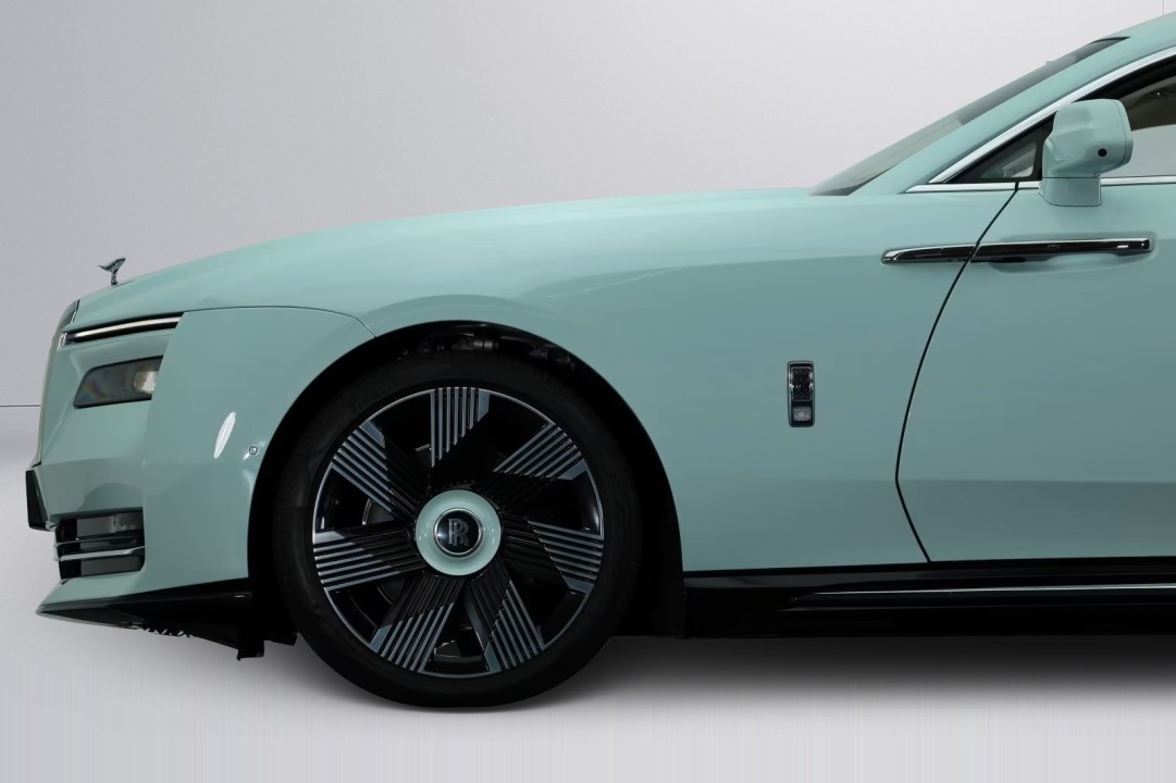 Rolls-Royce Spectre - foto 32