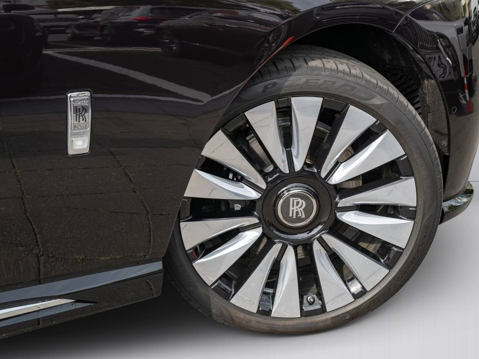 Rolls-Royce Spectre - foto 24
