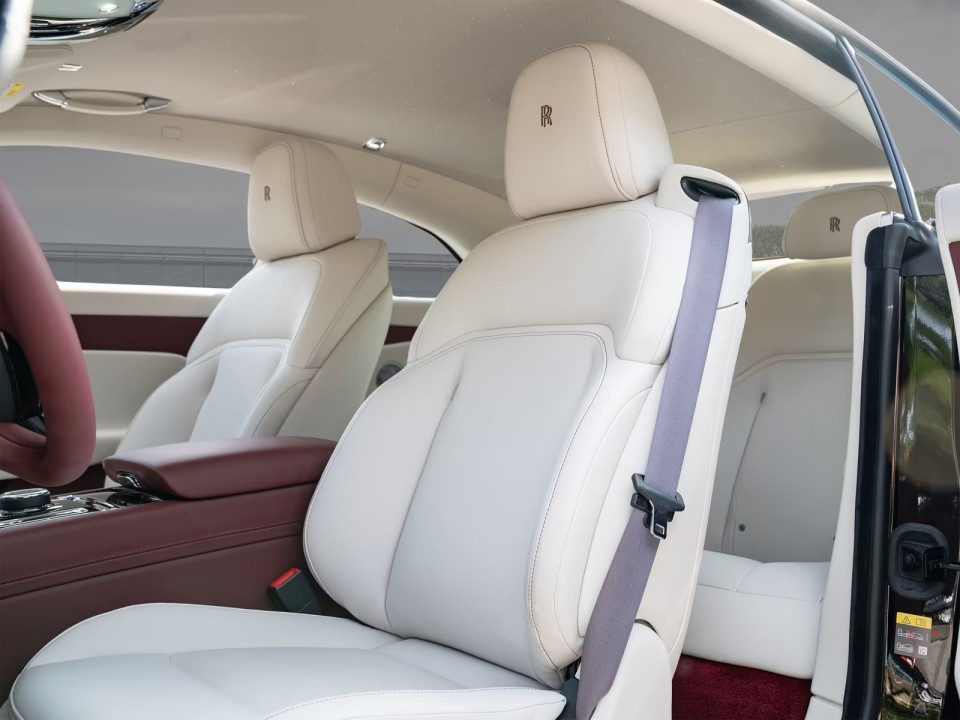 Rolls-Royce Spectre - foto 14