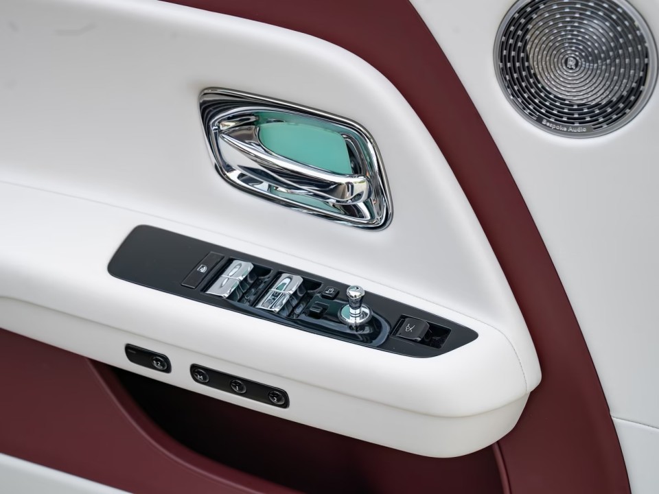 Rolls-Royce Spectre - foto 19