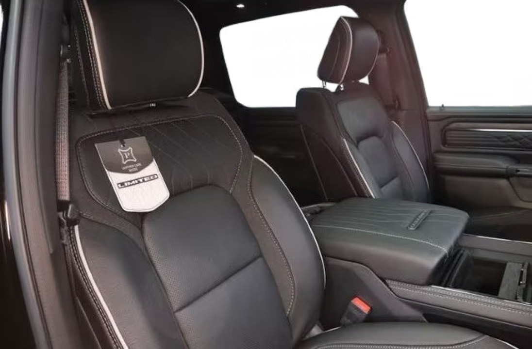 Dodge RAM 1500 Limited - foto 32