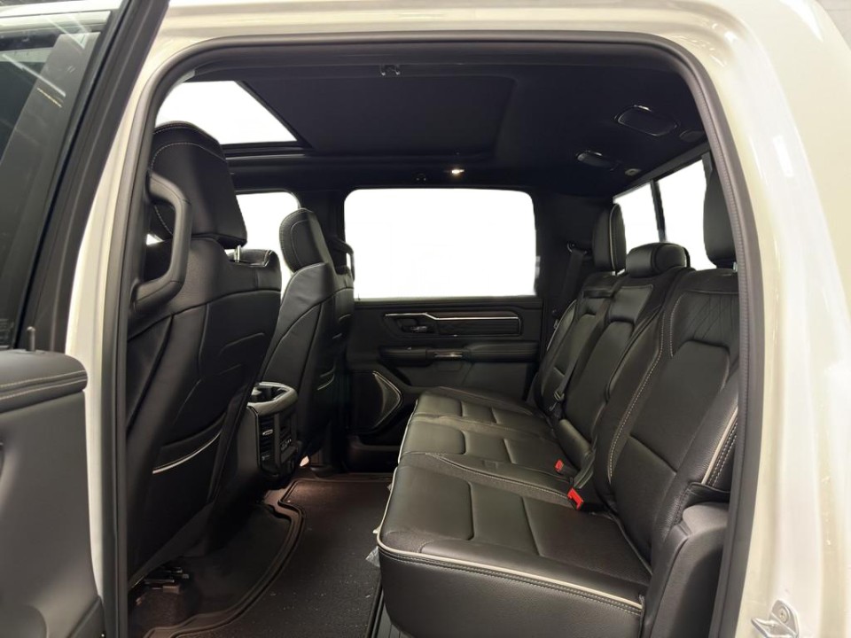 Dodge RAM 1500 Limited - foto 13