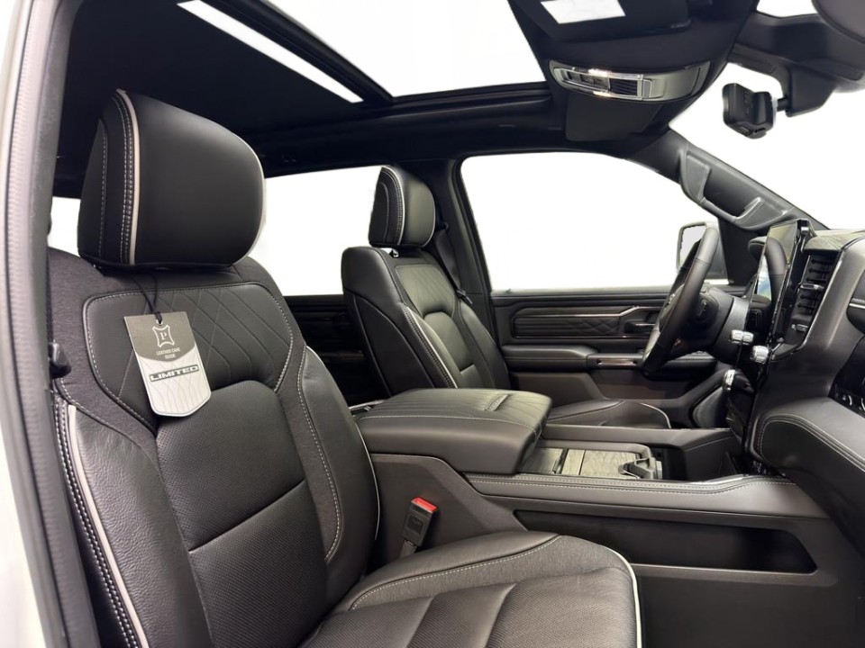 Dodge RAM 1500 Limited - foto 11