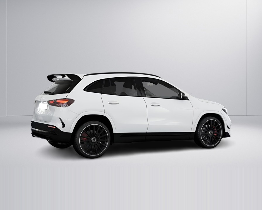 Mercedes-Benz GLA 35 AMG (4)