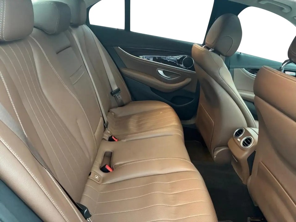 Mercedes-Benz E 220d - foto 7