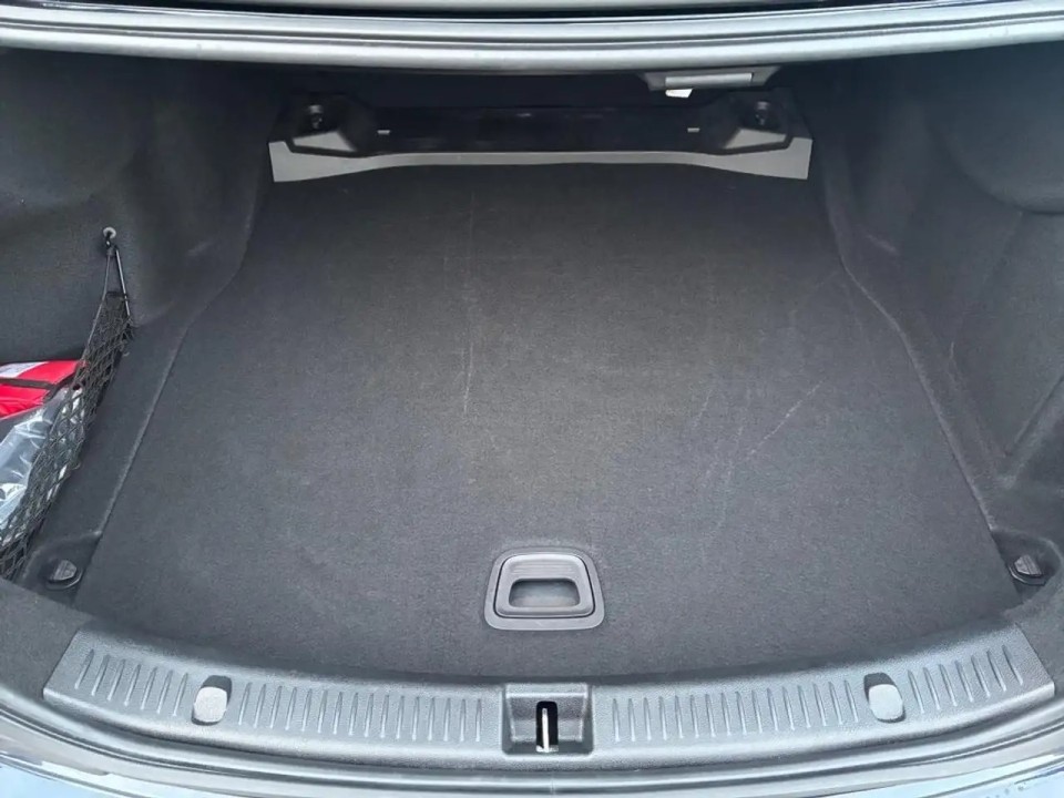 Mercedes-Benz E 220d - foto 9