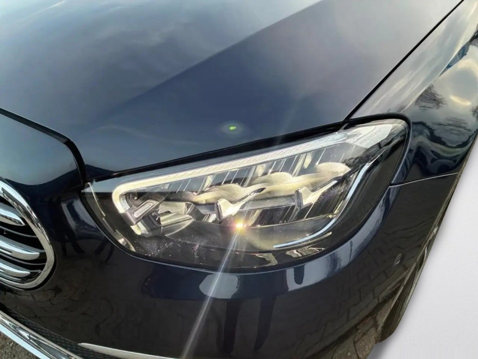 Mercedes-Benz E 220d - foto 11