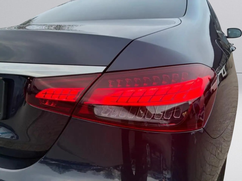 Mercedes-Benz E 220d - foto 13