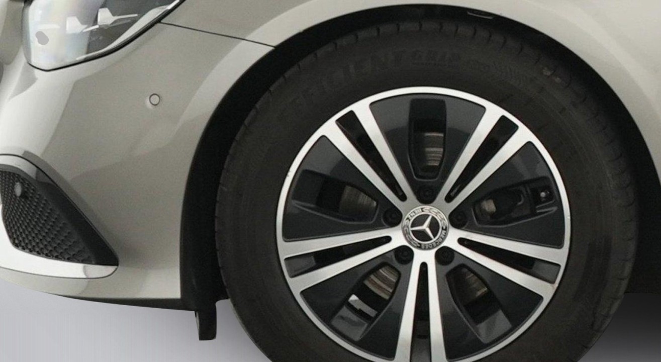 Mercedes-Benz E 200d - foto 16