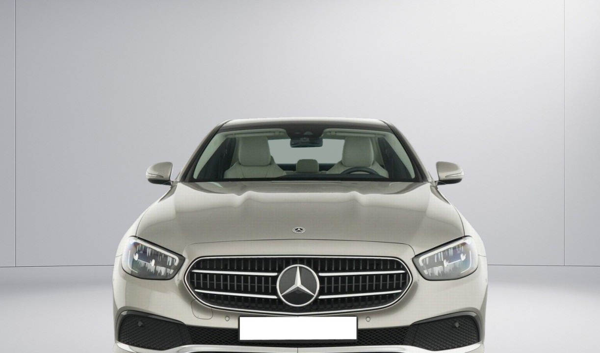 Mercedes-Benz E 200d - foto 10